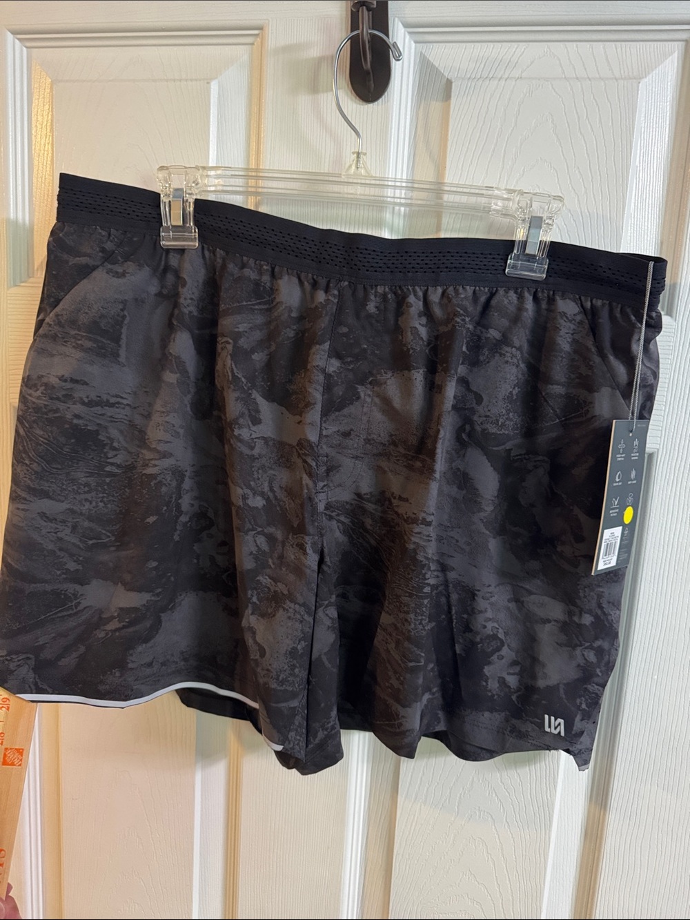 VRST Men's Black Athletic Shorts